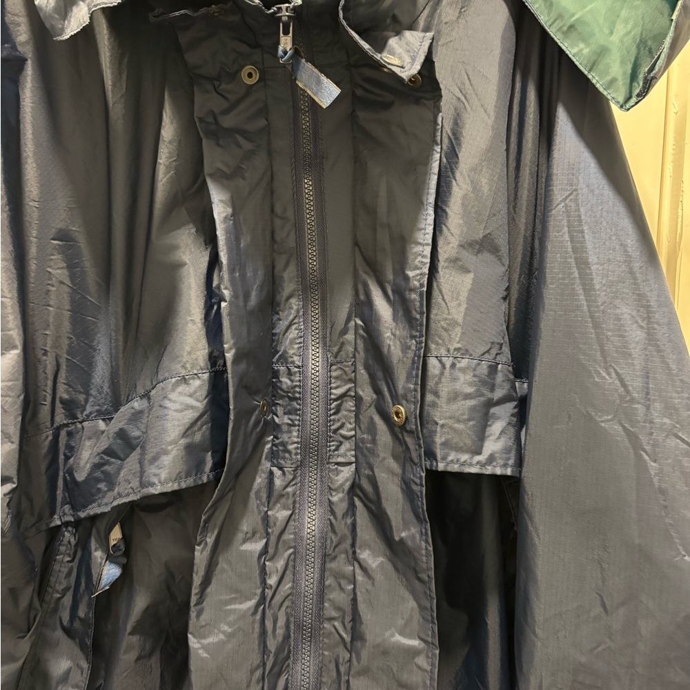 L.L. Bean Men's Navy Vintage Raincoat - Picture 9 of 15